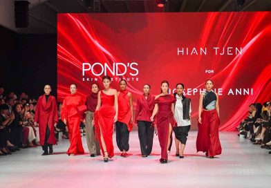 Transform to Transcend, Cara POND’S Age Miracle Merayakan Perempuan di Jakarta Fashion Week